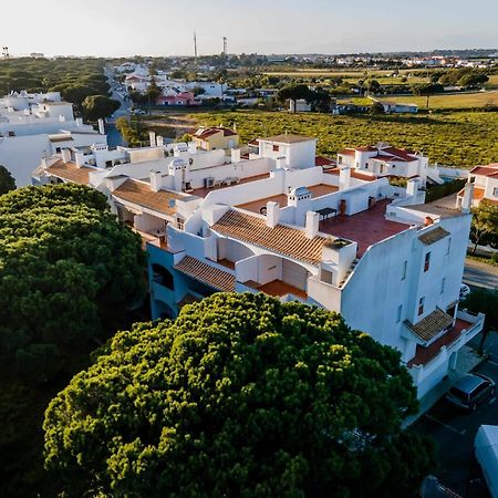 Casa Falesia T2 - Garden View - 5 Min From The Beach - Wifi Olhos de Agua  Luaran gambar