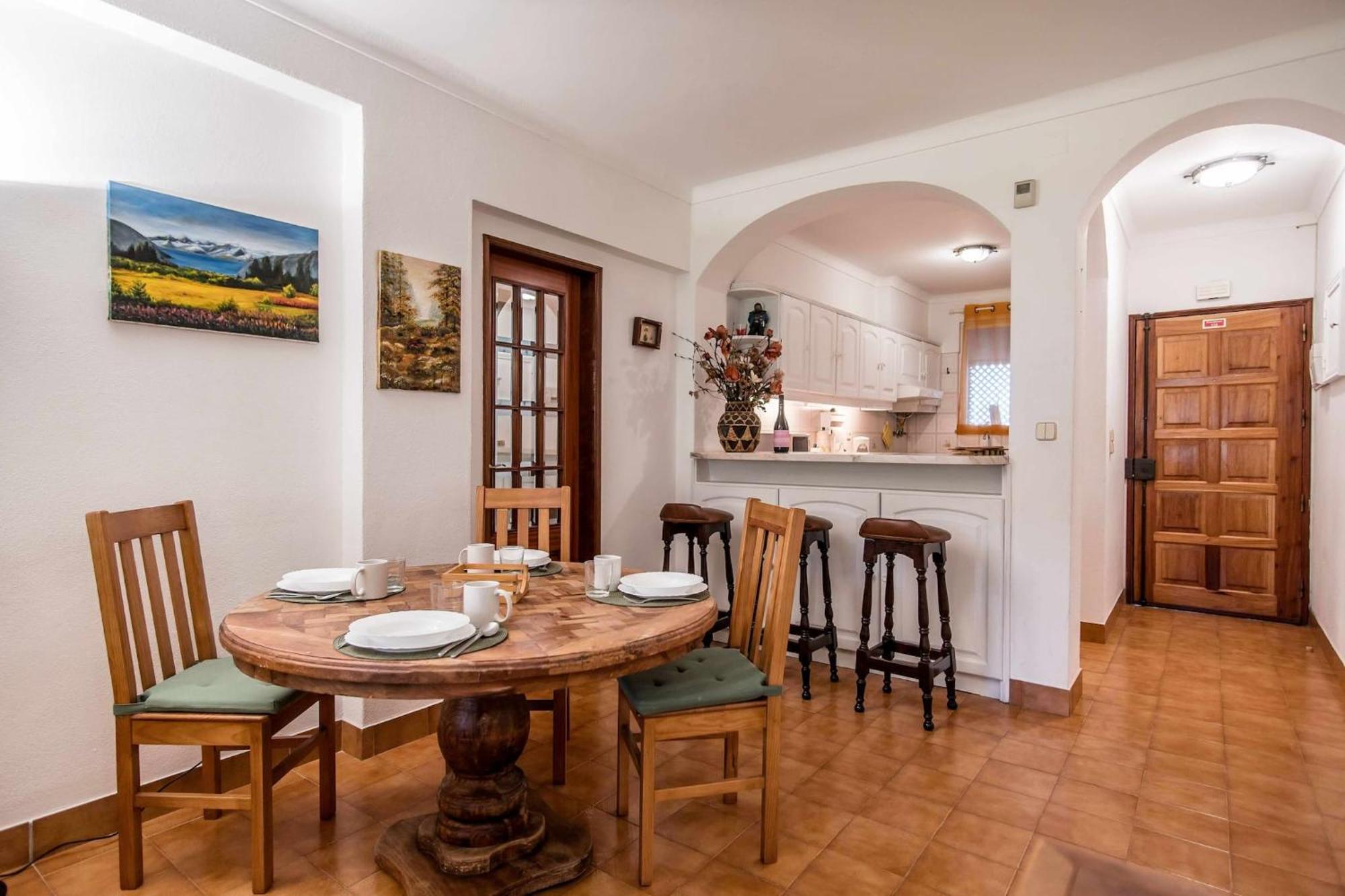 Casa Falesia T2 - Garden View - 5 Min From The Beach - Wifi Olhos de Agua  Luaran gambar