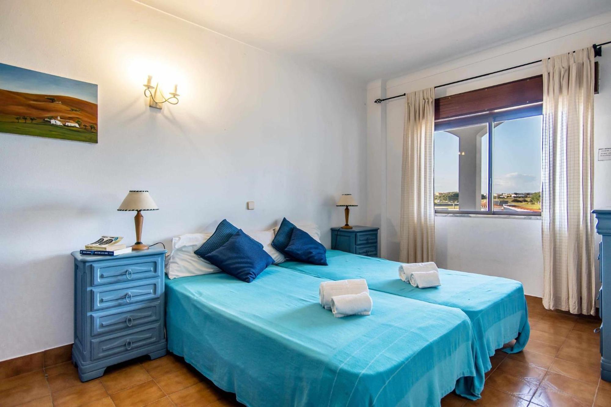 Casa Falesia T2 - Garden View - 5 Min From The Beach - Wifi Olhos de Agua  Luaran gambar