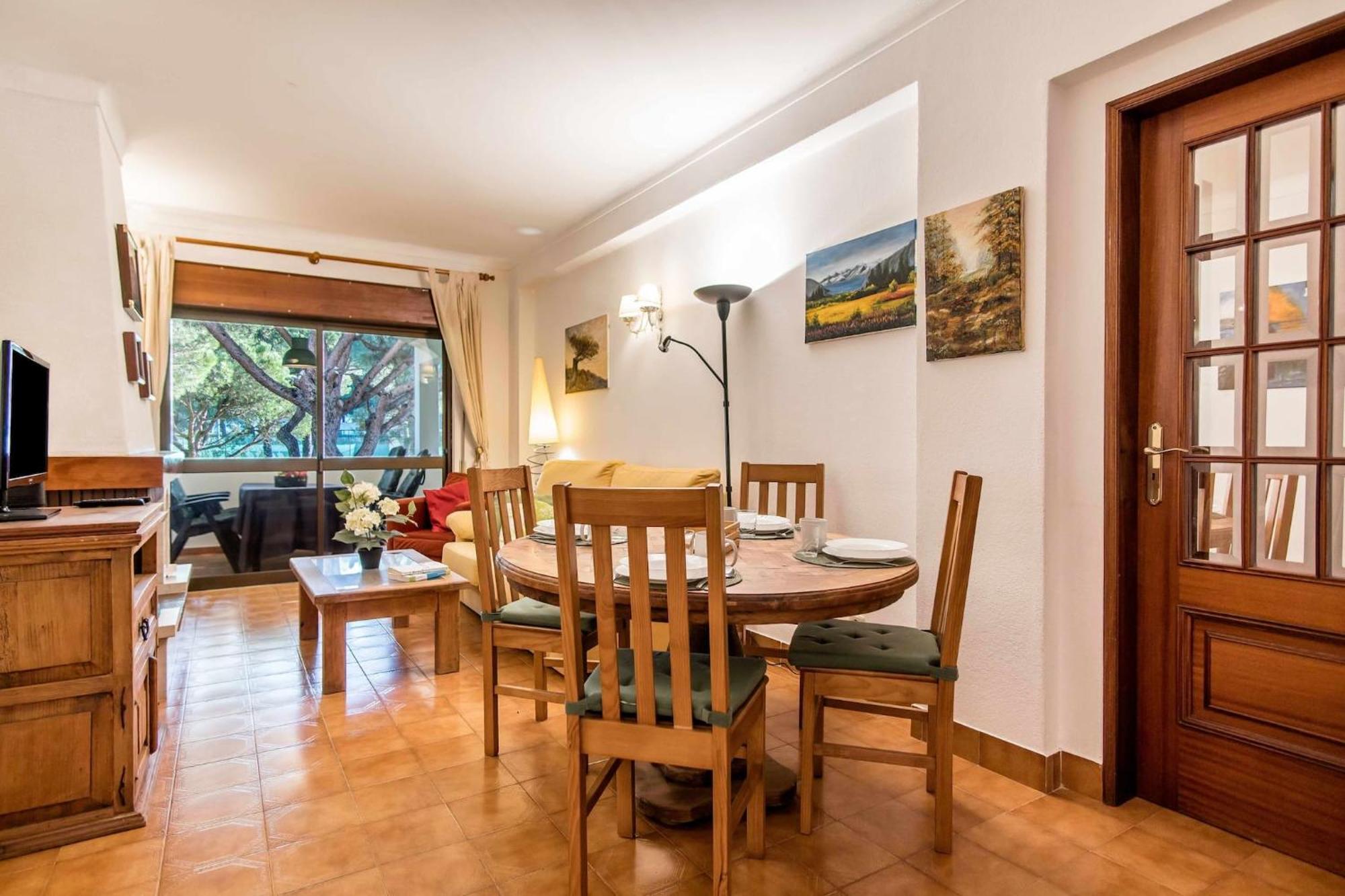 Casa Falesia T2 - Garden View - 5 Min From The Beach - Wifi Olhos de Agua  Luaran gambar